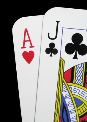 Blackjack: 5 Reasons Why it is Better Than Poker